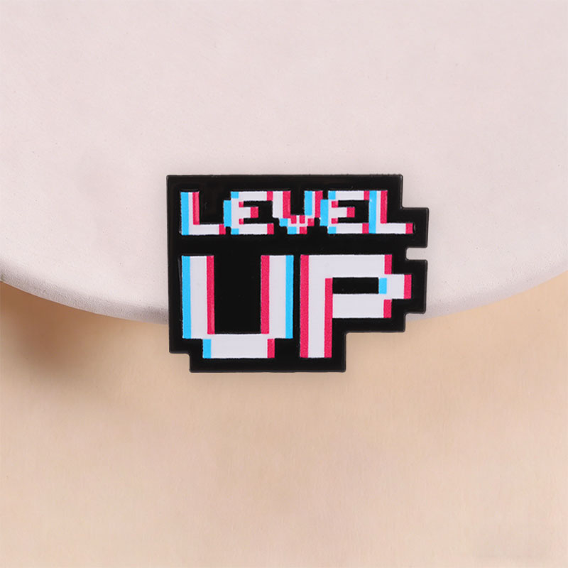 Distintivo Level Up Glitch Pix - Retro Gaming Accessories recensione e prezzo