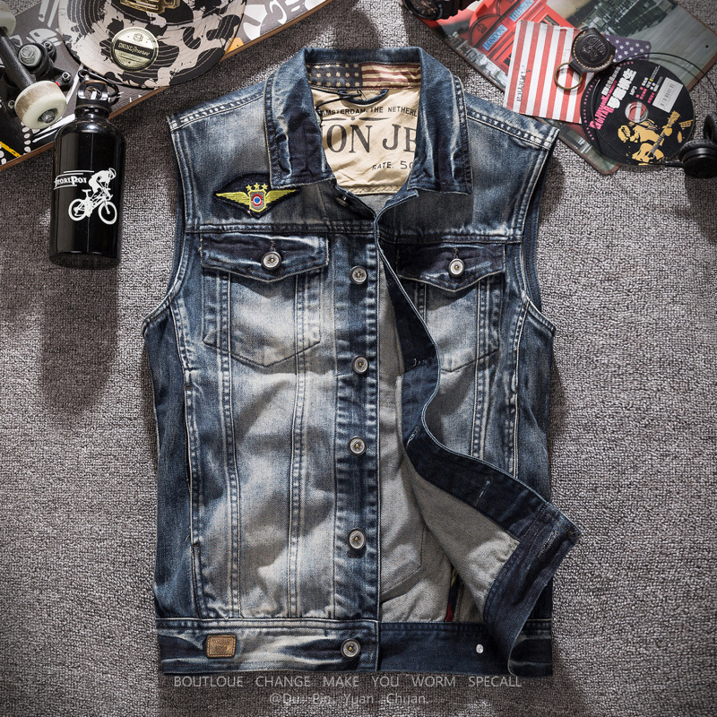 Nuovi Gilet in Denim Grigio Re - Retro Gaming Jacket recensione e prezzo